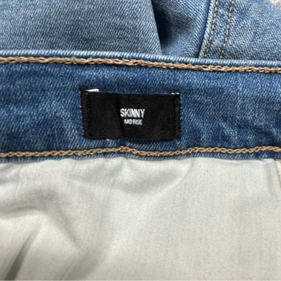 Express Jeans Womens 4 Skinny Mid Rise Light Wash Stretch Classic Denim Casual - Picture 3 of 5